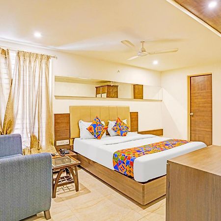 Fabhotel Prime Sky Light فَدودارا المظهر الخارجي الصورة
