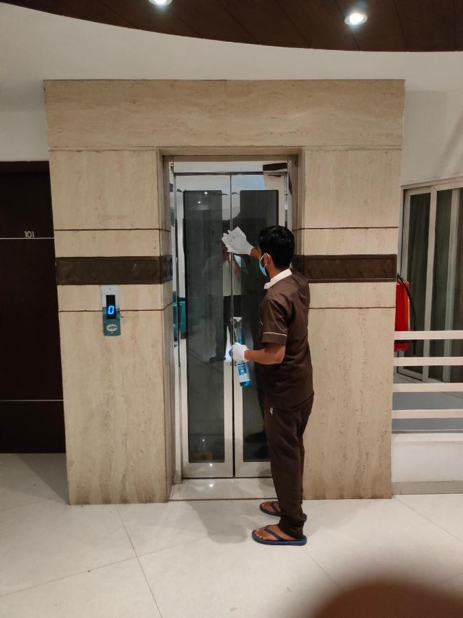 Fabhotel Prime Sky Light فَدودارا المظهر الخارجي الصورة