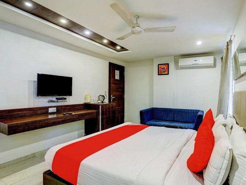 Fabhotel Prime Sky Light فَدودارا المظهر الخارجي الصورة