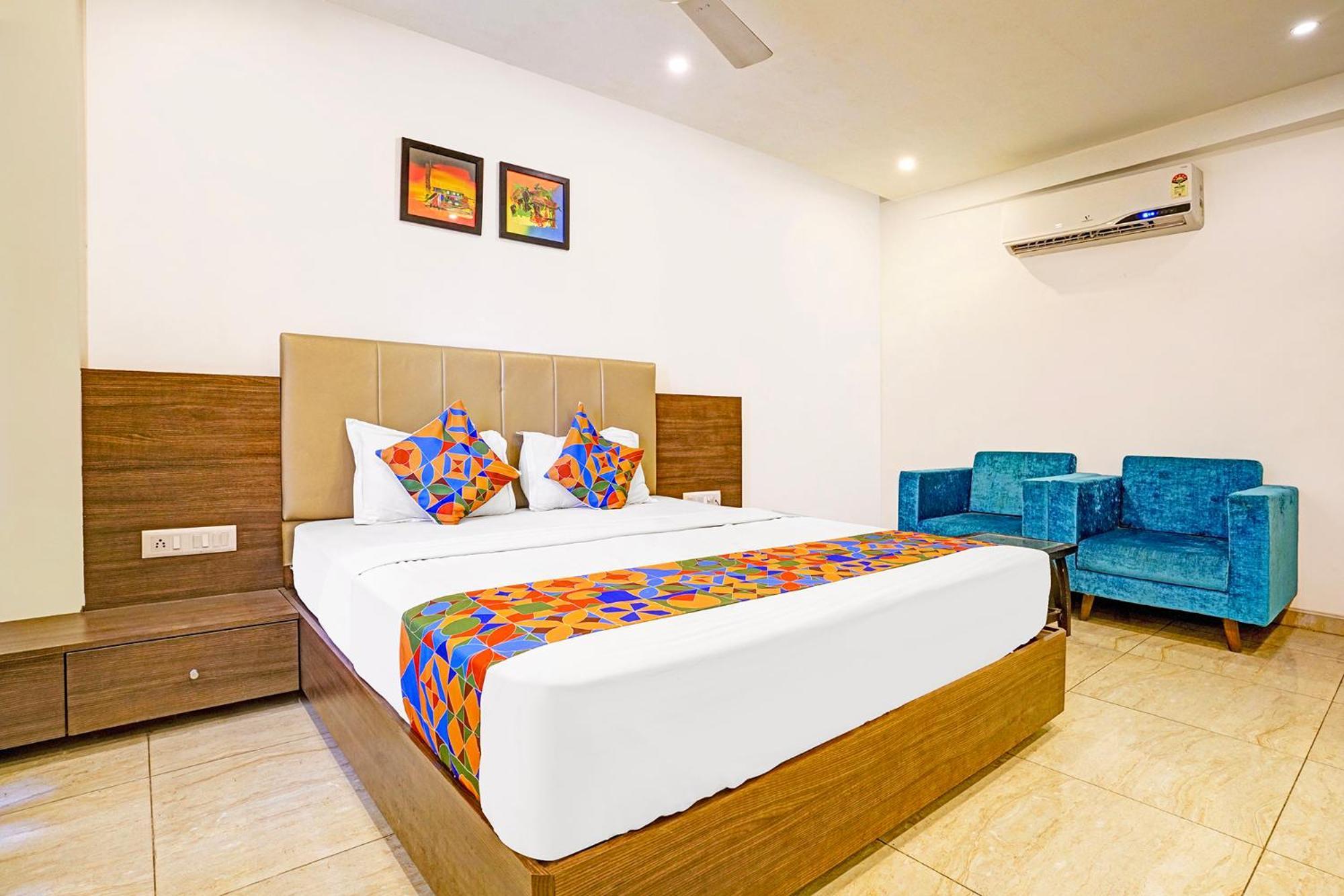 Fabhotel Prime Sky Light فَدودارا المظهر الخارجي الصورة
