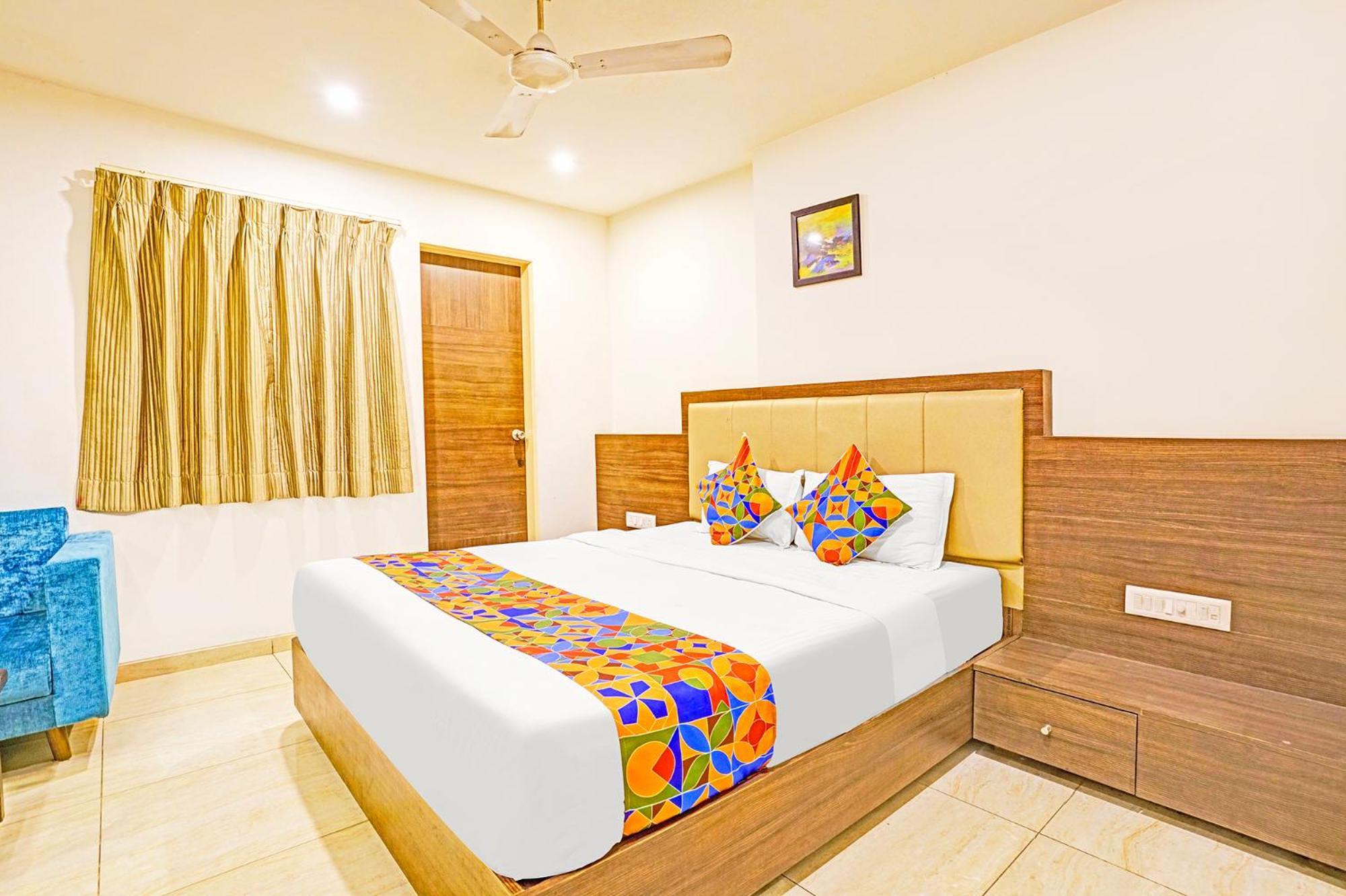 Fabhotel Prime Sky Light فَدودارا المظهر الخارجي الصورة