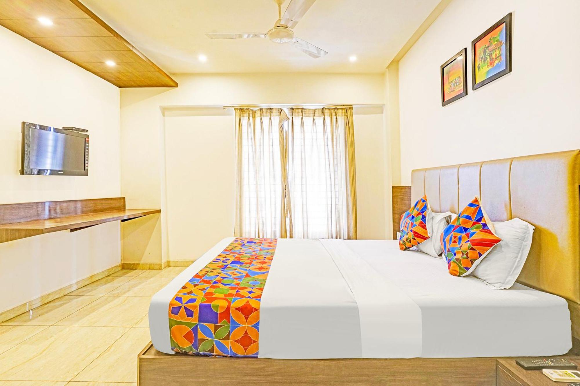 Fabhotel Prime Sky Light فَدودارا المظهر الخارجي الصورة