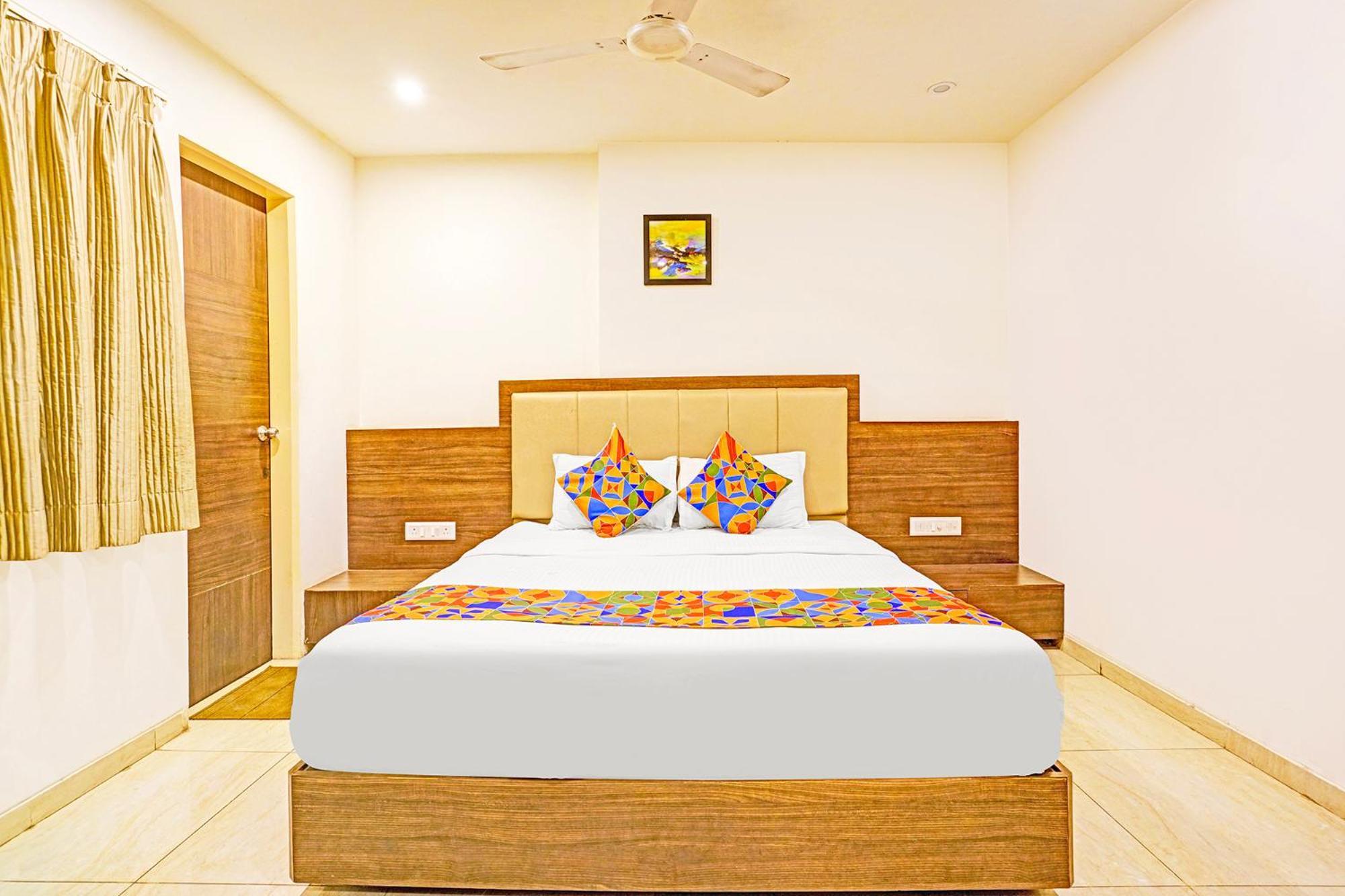 Fabhotel Prime Sky Light فَدودارا المظهر الخارجي الصورة
