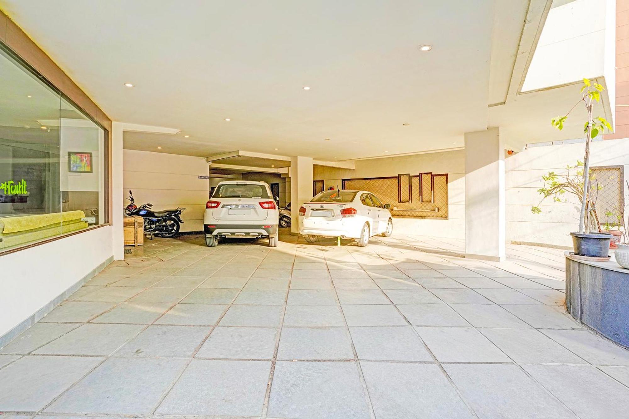 Fabhotel Prime Sky Light فَدودارا المظهر الخارجي الصورة