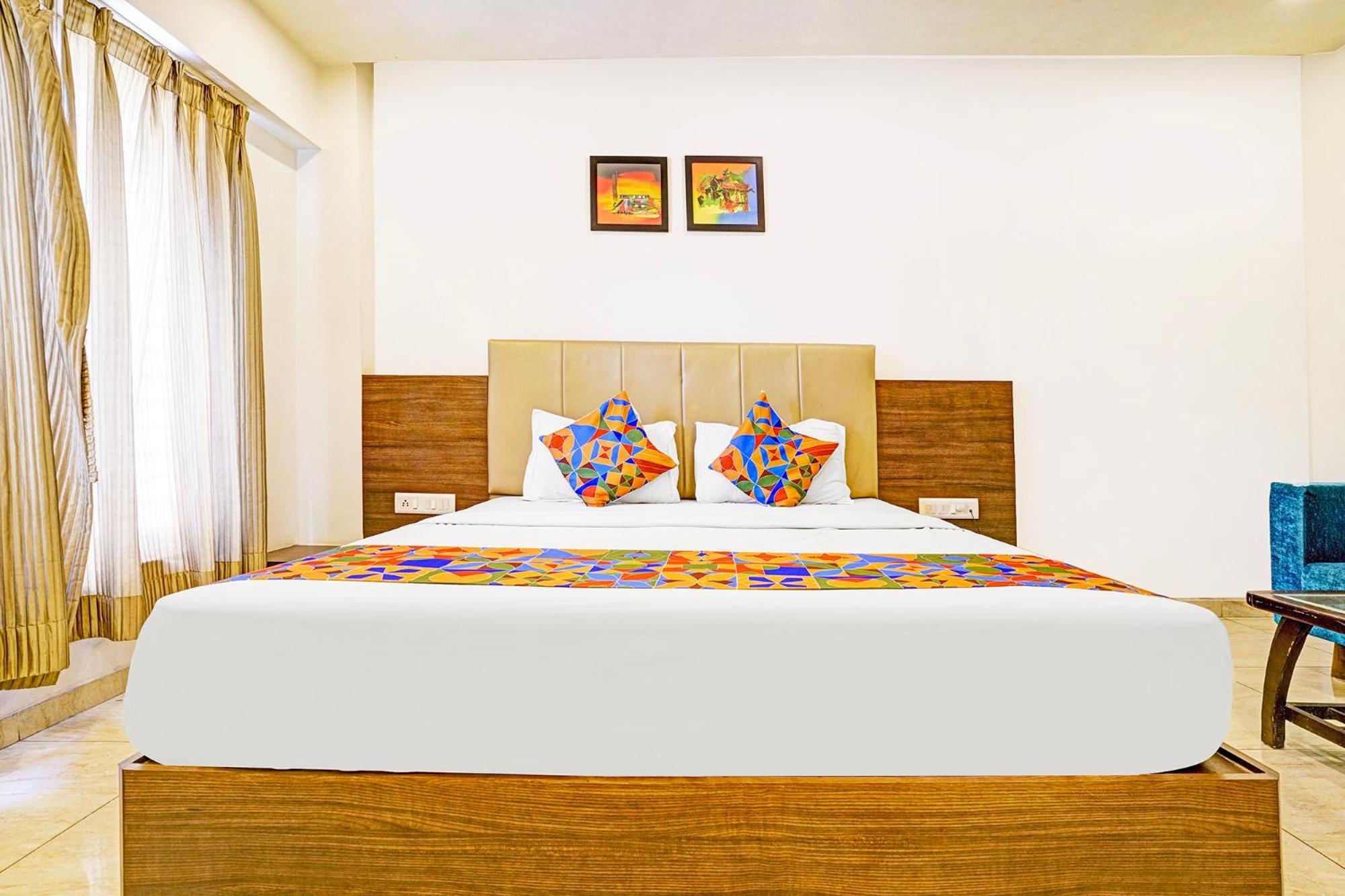 Fabhotel Prime Sky Light فَدودارا المظهر الخارجي الصورة