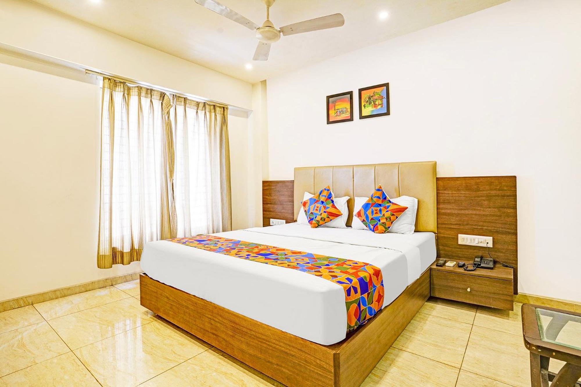 Fabhotel Prime Sky Light فَدودارا المظهر الخارجي الصورة