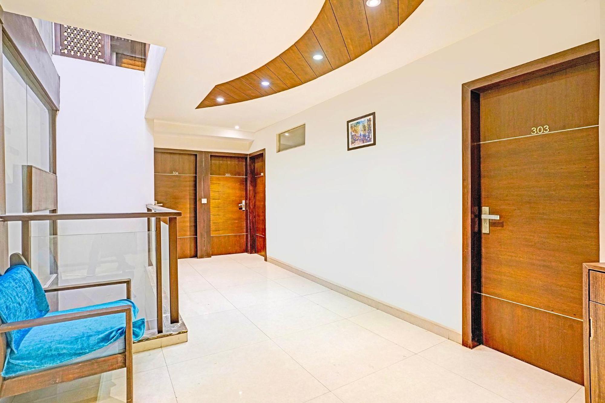 Fabhotel Prime Sky Light فَدودارا المظهر الخارجي الصورة